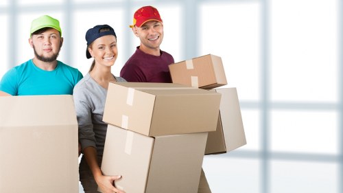 Commercial packing and unpacking support for Chelsea businesses