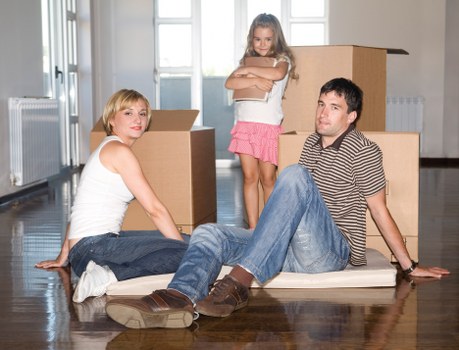 Preparing boxes and furniture for a flat move in Chelsea with limited access
